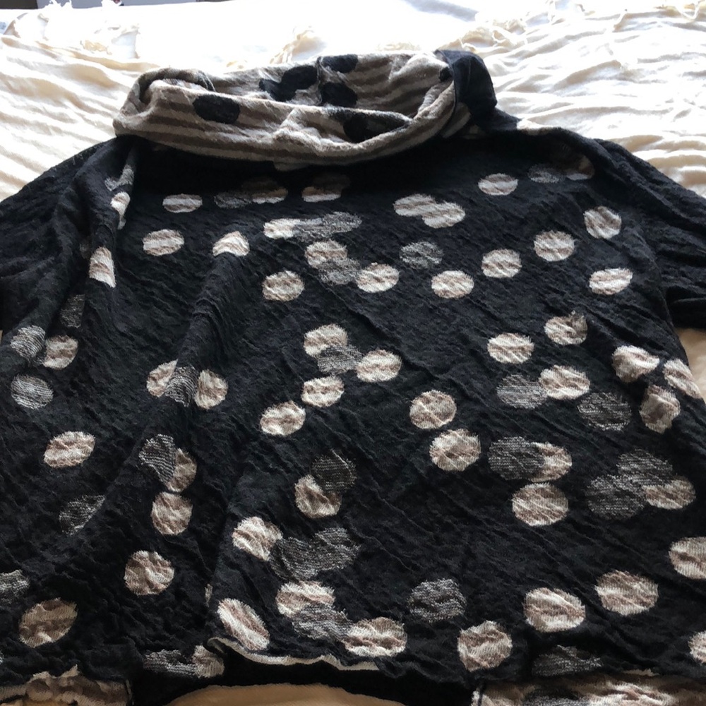 Crea concept black cream and tan cowl top. 22” from neck seam to bottom